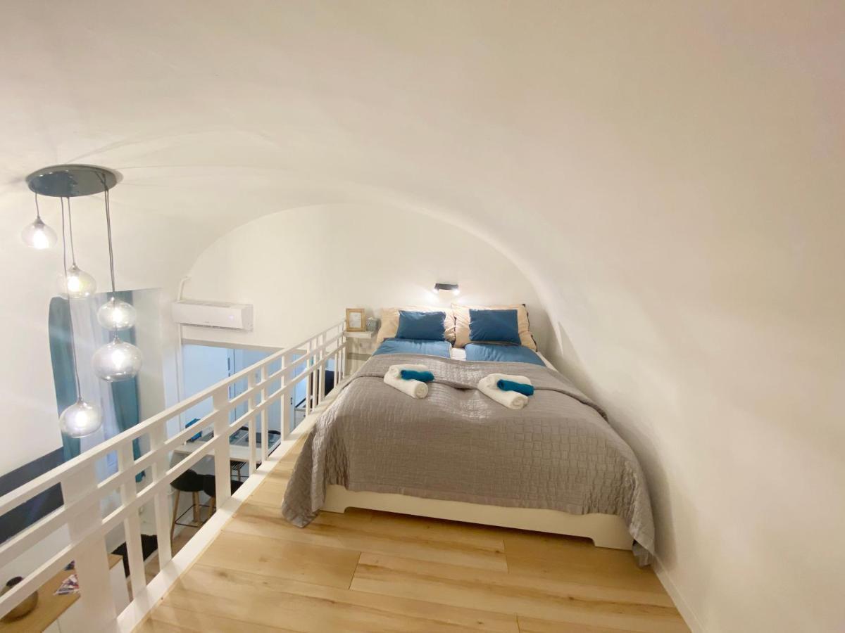 Goldart Design In The Heart Of Apartment *